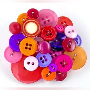 Made by me! Colorful Button Brooch with Vintage Pink Purple Red Orange Buttons